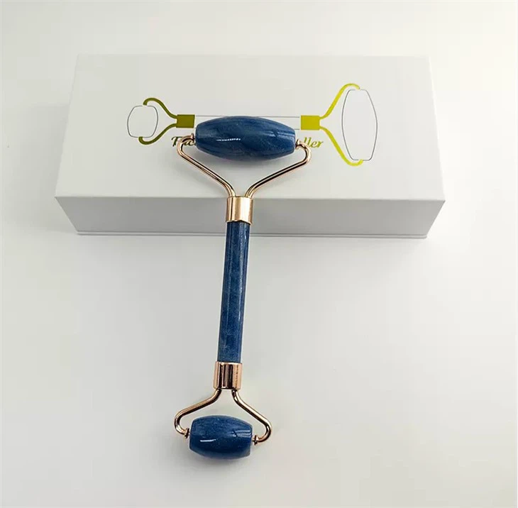 ลูกกลิ้ง Aventurine สีฟ้าพร้อมกล่อง