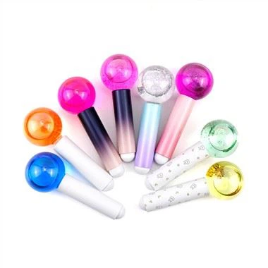 ลูกโลกน้ำแข็งทำความเย็นบนใบหน้าขนาดเล็ก