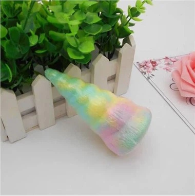 ระเบิดอาบน้ำฮอร์โมนยูนิคอร์นเวทมนตร์ขนาดใหญ่